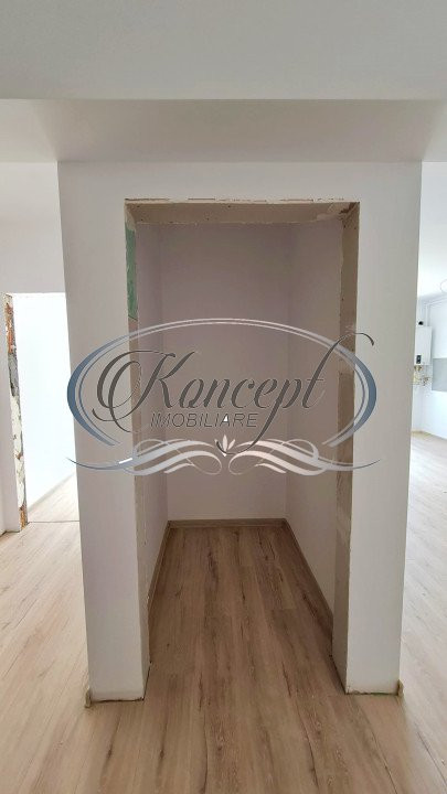 Apartament cu 3 camere, zona Petrom