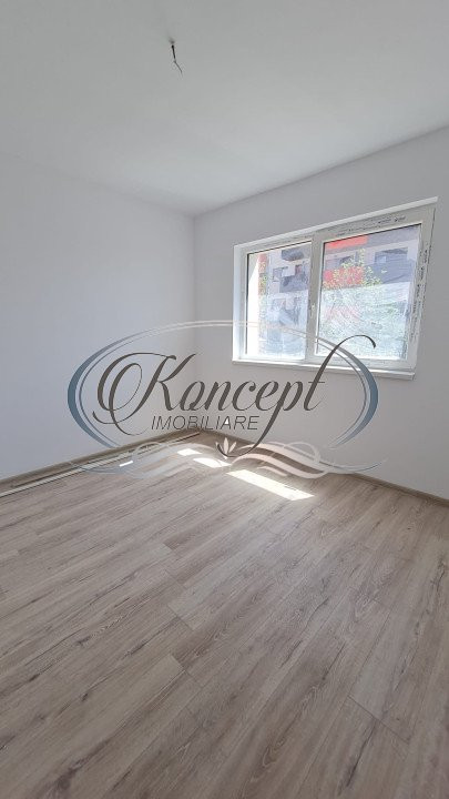 Apartament cu 3 camere, zona Petrom