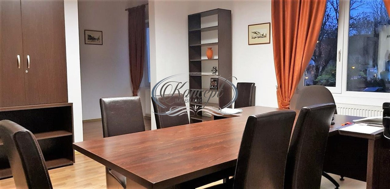 Apartament exclusivist, Ultracentral