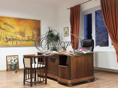 Apartament exclusivist, Ultracentral