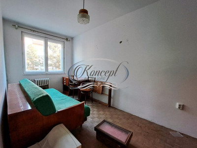 Apartament 3 camere pe Aleea Baisoara