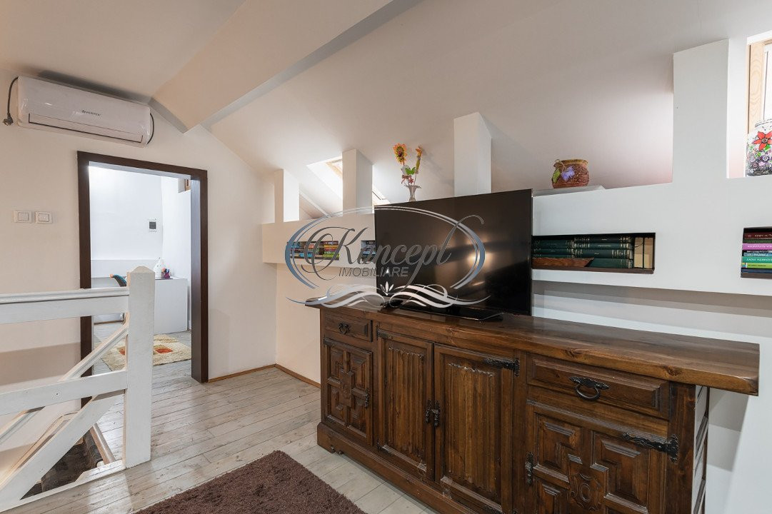 Apartament cu 3 camere, zona P-ta Mihai Viteazul