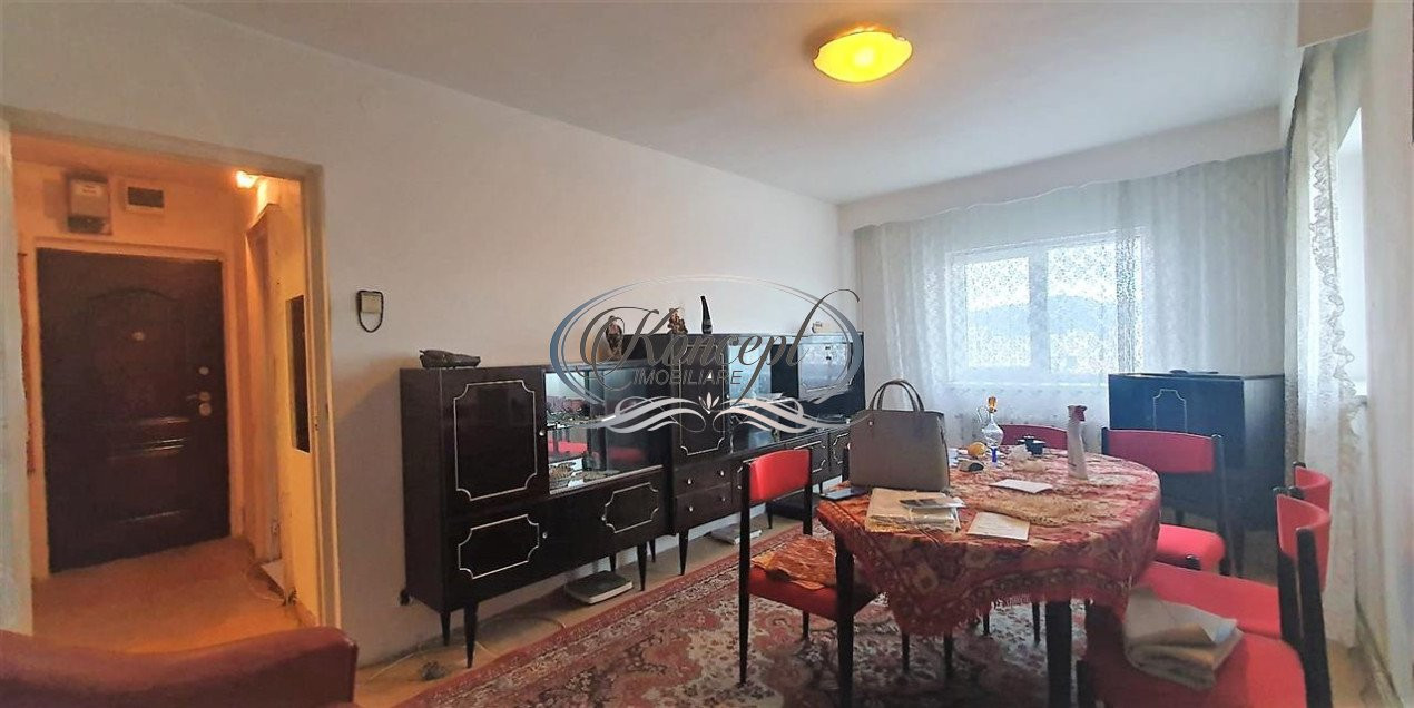 Apartament cu 4 camere, zona Minerva