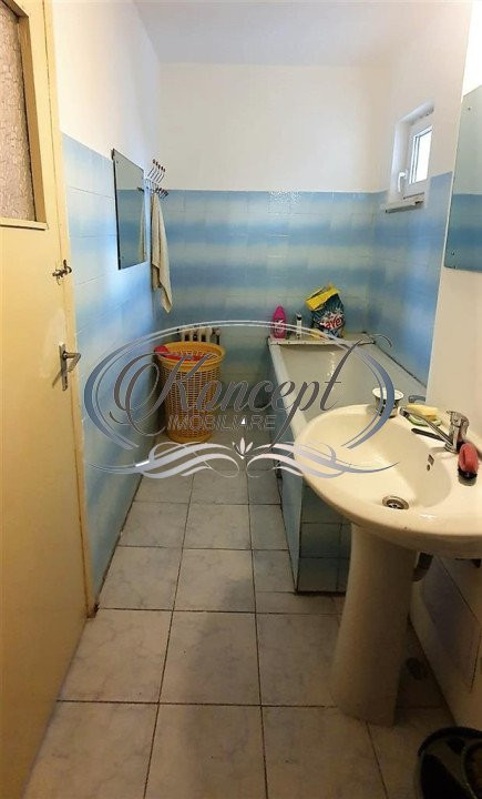 Apartament cu 4 camere, zona Minerva