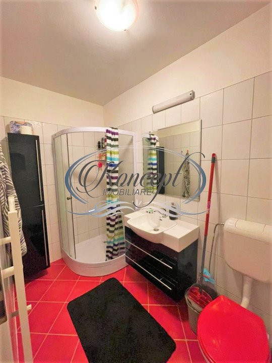 Apartament cu parcare pe strada Sesul de Sus