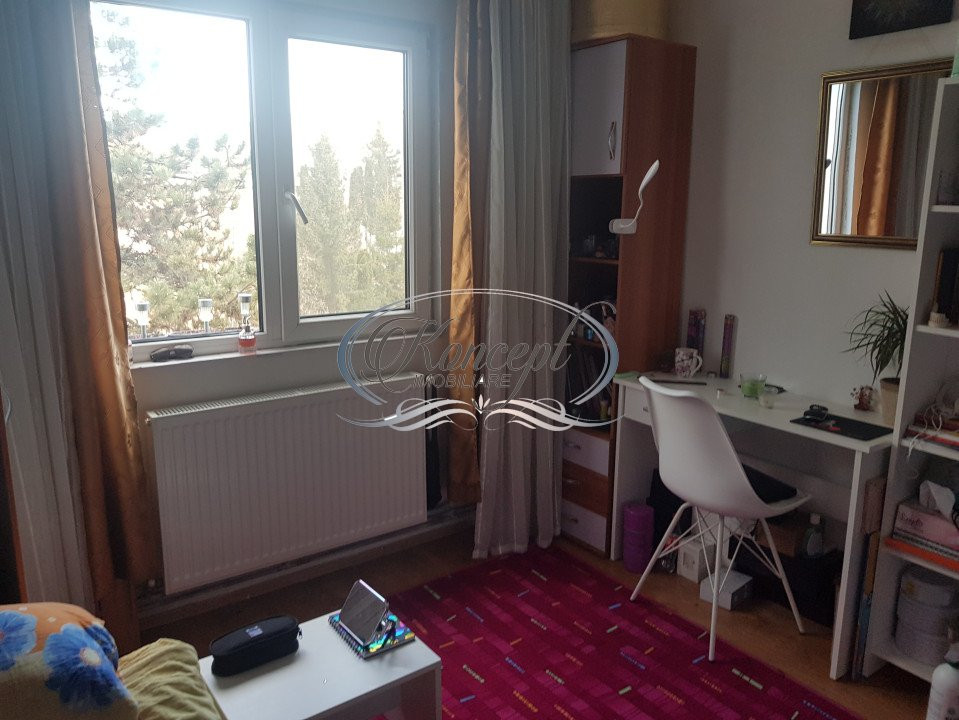 Apartament 3 camere, etaj intermediar, zona Big