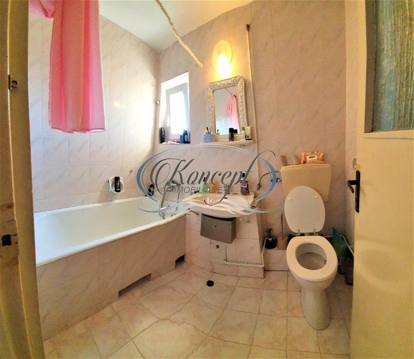 Apartament cu 3 camere, str Grigore Alexandrescu