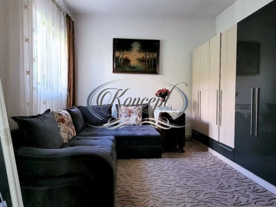 Apartament la casa, in zona Garii