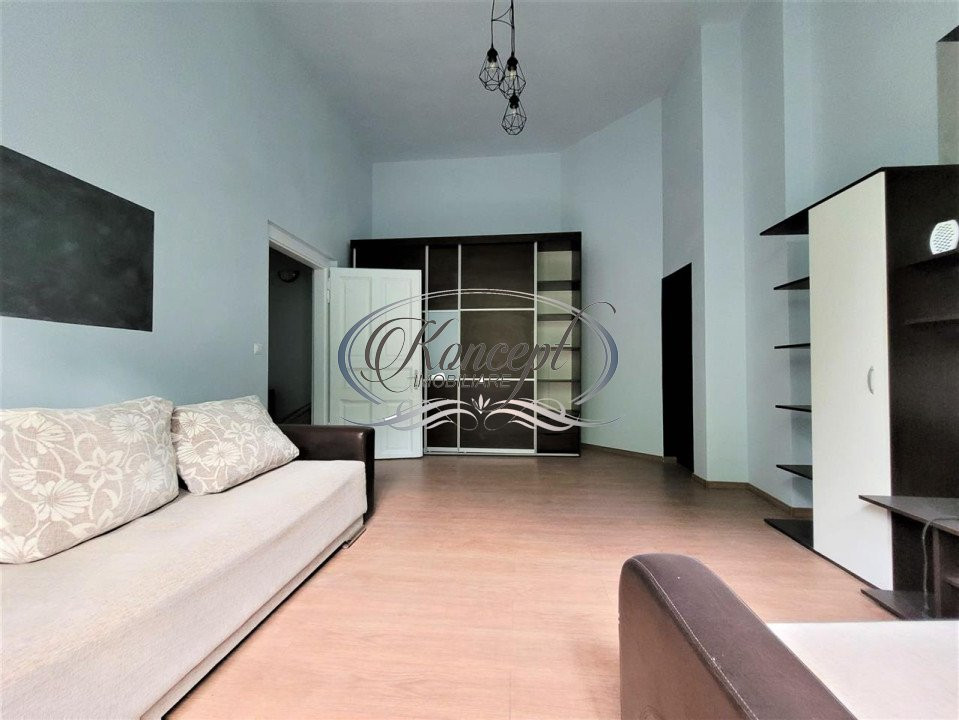 Apartament decomandat, cu gradina, langa UMF