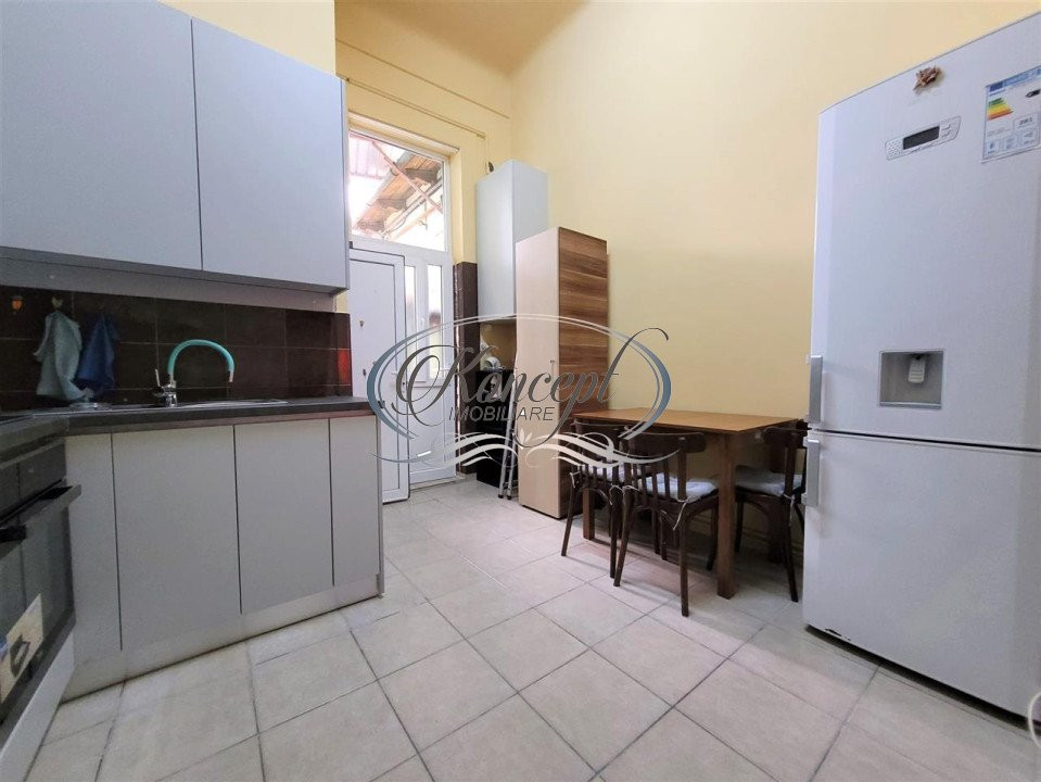 Apartament decomandat, cu gradina, langa UMF