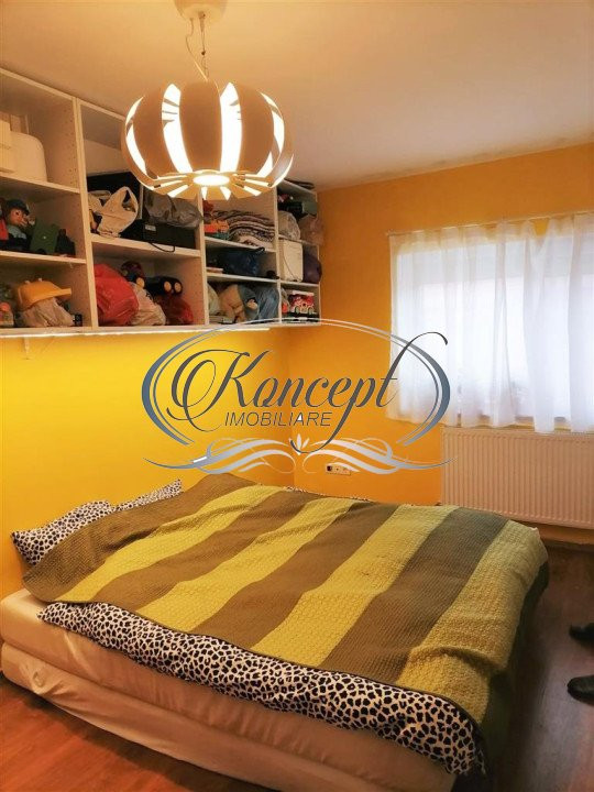 Apartament spatios, pe str. Stejarului