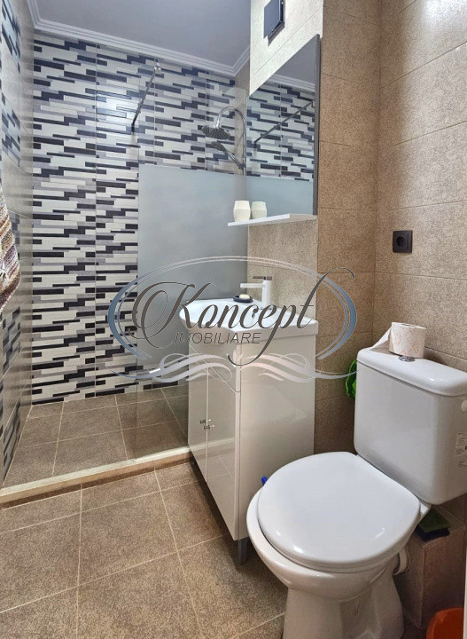 Apartament la cheie, cu parcare, strada Teilor