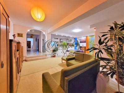 Apartament cu 4 camere si parcare