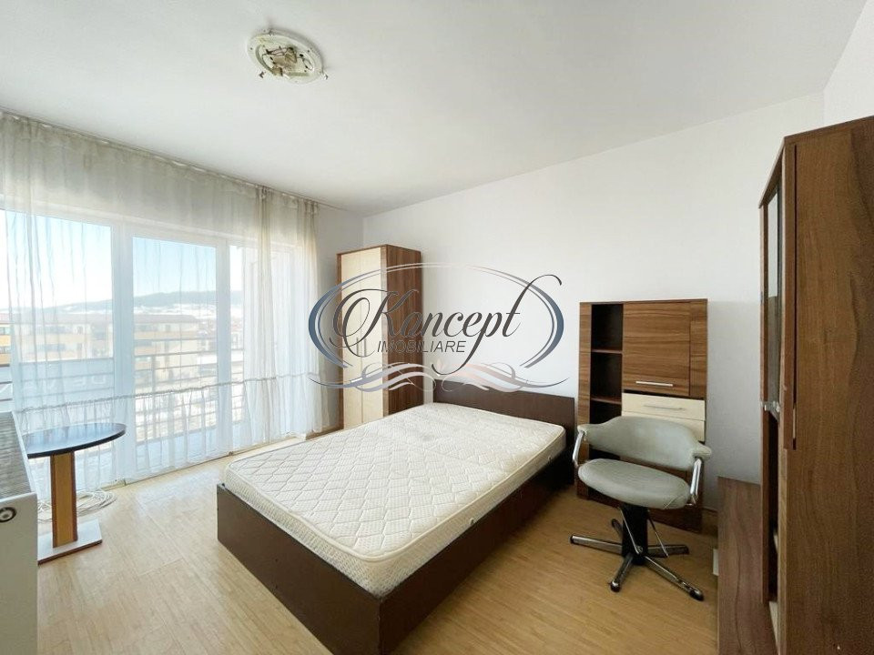 Apartament pe 2 niveluri, strada Ioan Rus