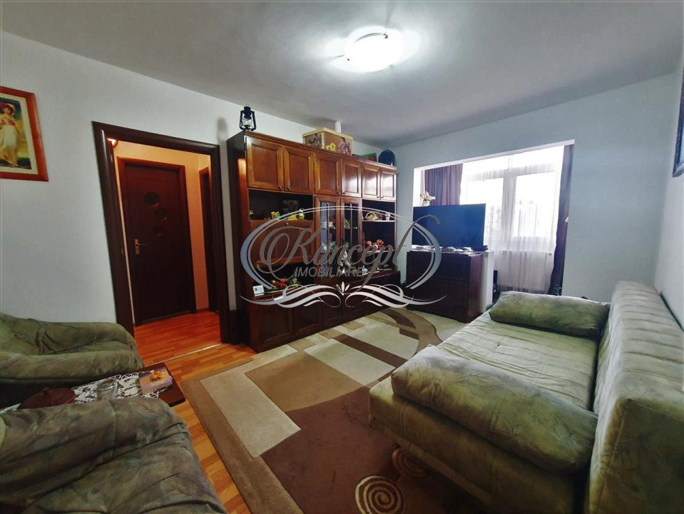 Apartament la etaj intermediar, zona Casa Piratilor