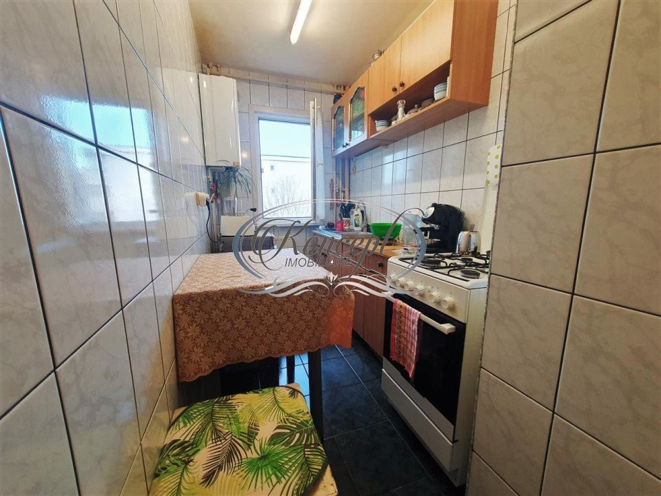 Apartament la etaj intermediar, zona Casa Piratilor