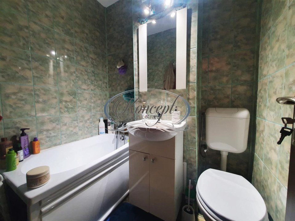 Apartament la etaj intermediar, zona Casa Piratilor