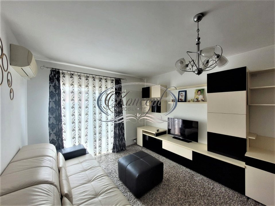 Apartament decomandat pe strada Eroilor