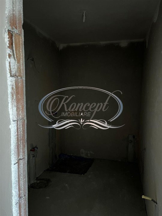 Apartament cu 4 camere zona VIVO