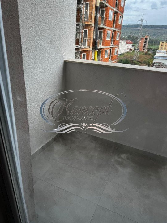 Apartament cu 4 camere zona VIVO