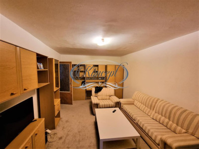 Apartament 2 camere etaj intermediar Intre Lacuri