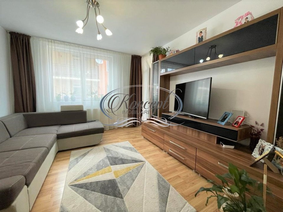 Apartament decomandat, la cheie