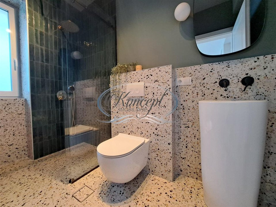 Duplex ultrafinisat, cu garaj si curte