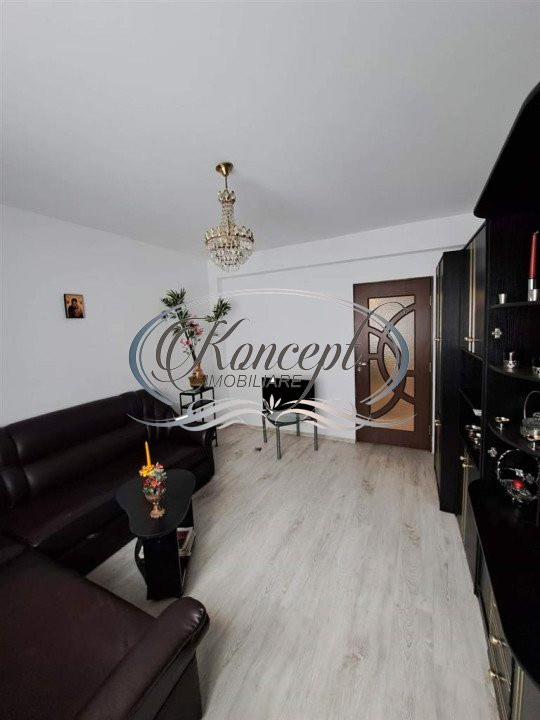 Apartament finisat cu parcare privata