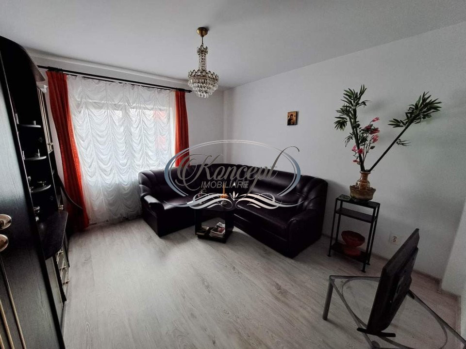 Apartament finisat cu parcare privata