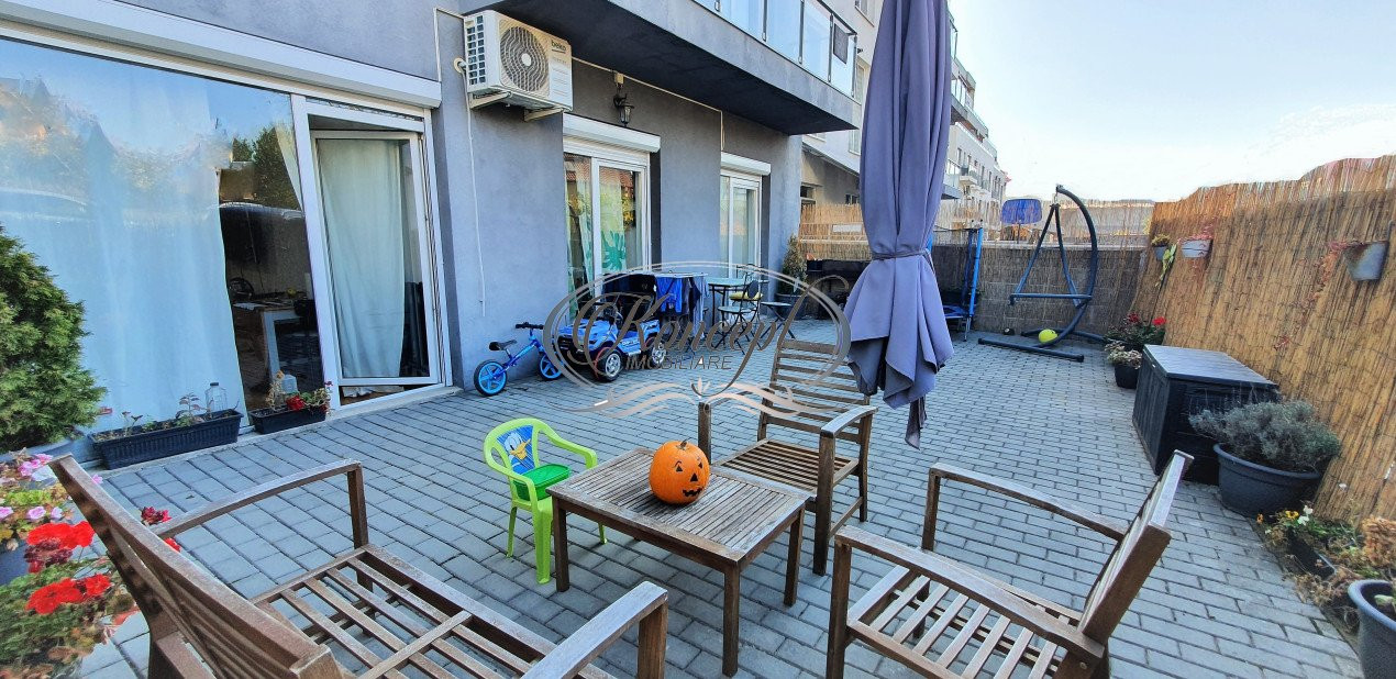 Apartament cu terasa si parcare, zona Iulius