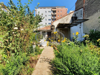 Teren cu casa veche langa Parcul Iris
