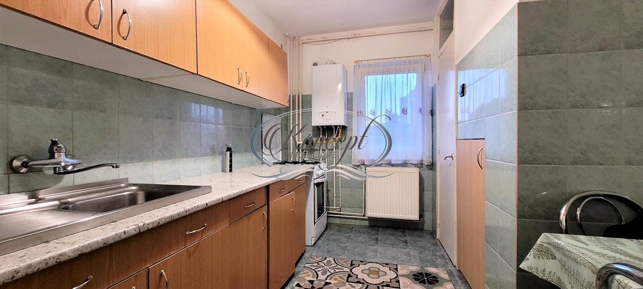 Apartament la etaj intermediar, strada Scortarilor