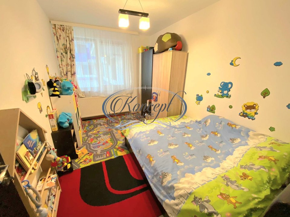 Apartament spatios, zona Metro