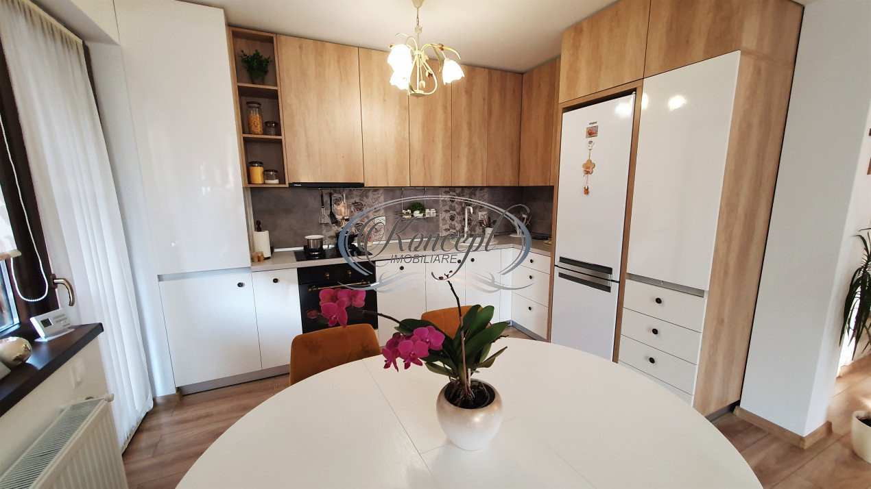Triplex la cheie in zona Cetatii