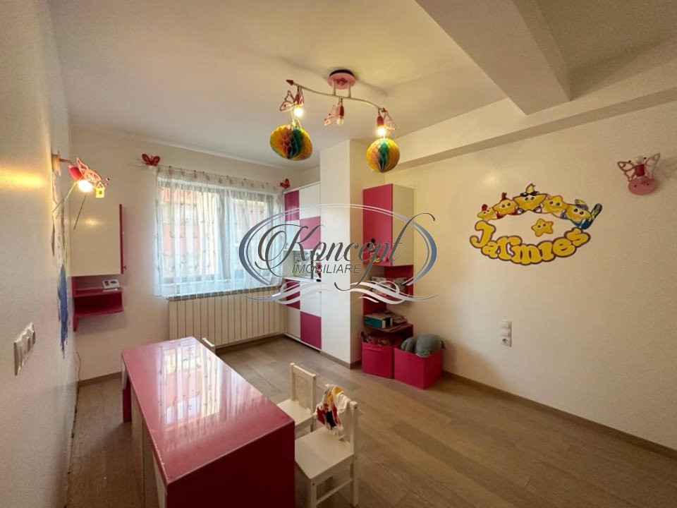 Apartament cu 6 camere si terasa spatioasa