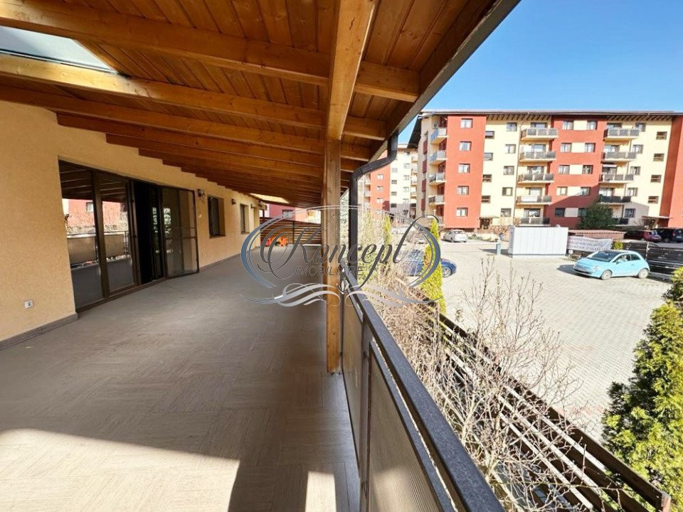 Apartament cu 6 camere si terasa spatioasa