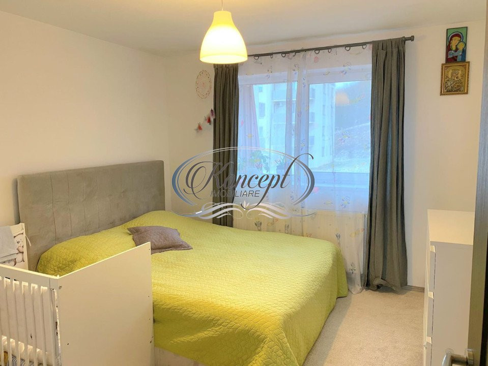 Apartament spatios, cu parcare, strada Cetatii