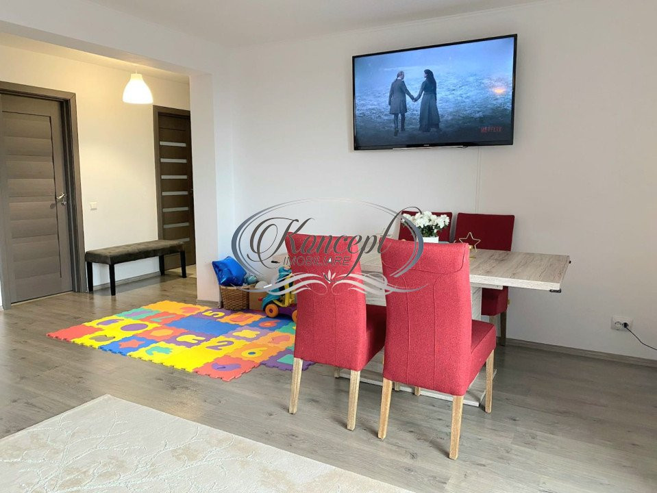 Apartament spatios, cu parcare, strada Cetatii