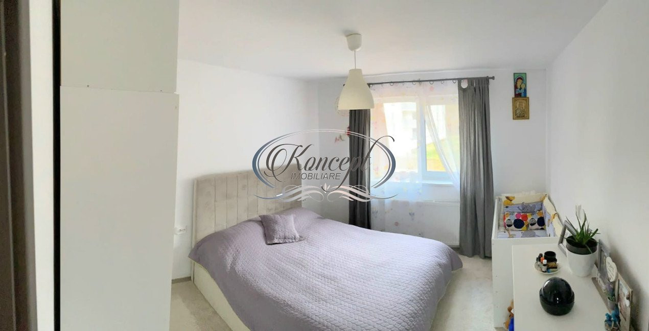 Apartament spatios, cu parcare, strada Cetatii