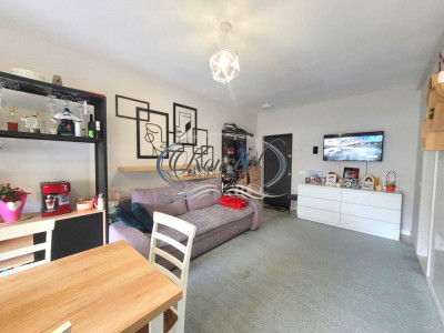 Apartament modern, cu gradina, in Beta Residence