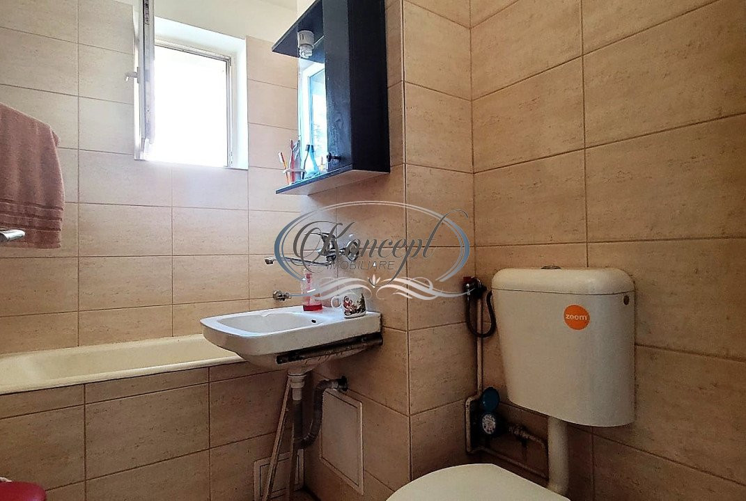 Apartament la etaj intermediar, str. Donath