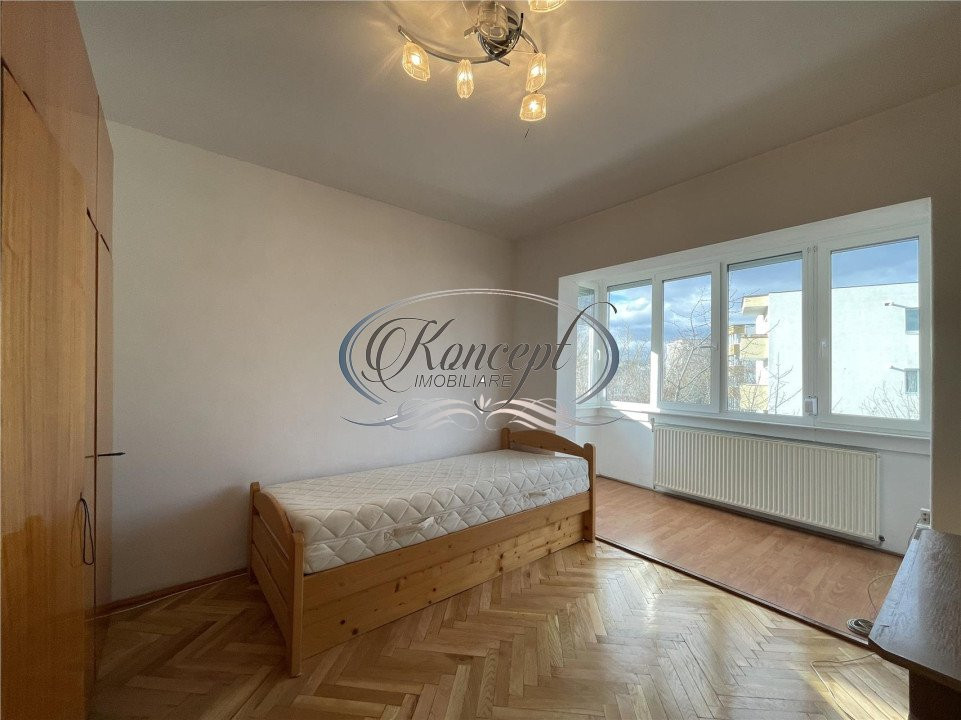 Apartament cu 3 camere si garaj, in zona UMF