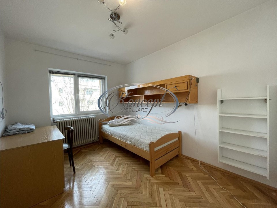 Apartament cu 3 camere si garaj, in zona UMF