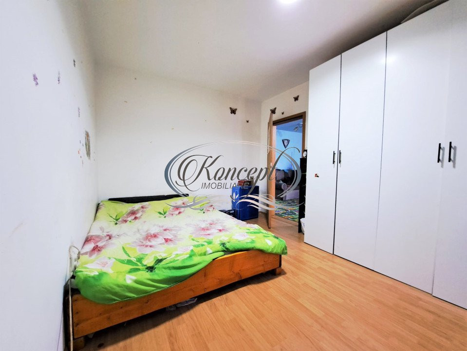 Apartament semidecomandat, pe strada Porii