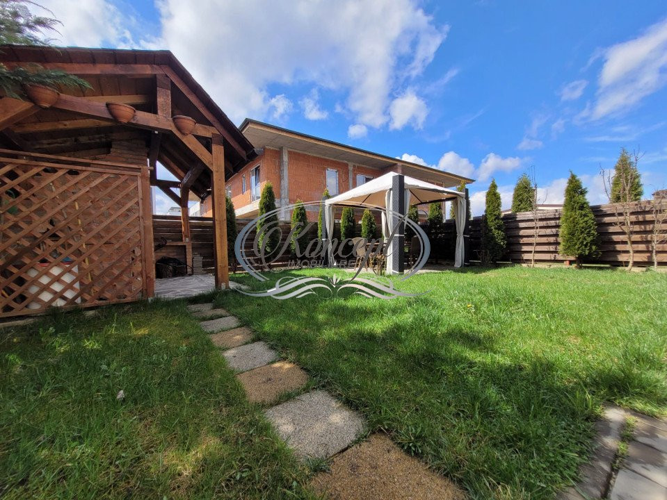 Duplex modern, cu foisor, in zona Sub Cetate