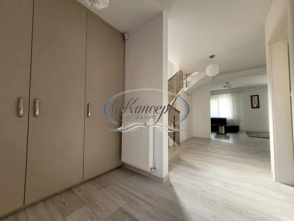 Duplex modern, cu foisor, in zona Sub Cetate