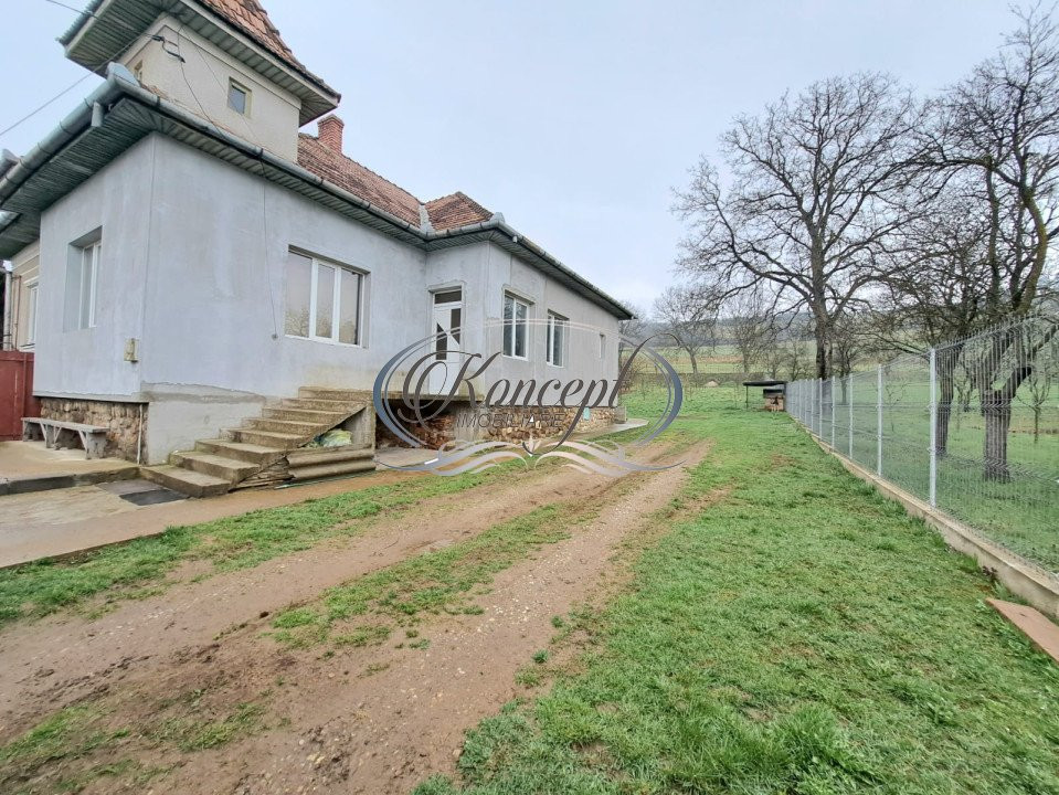Casa cu teren generos, intrare Gilau