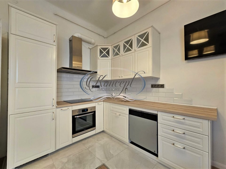 Apartament semicentral cu terasa si curte interioara, strada David Prodan
