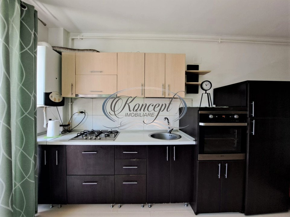 Apartament la etaj intermediar pe strada Edgar Quinet