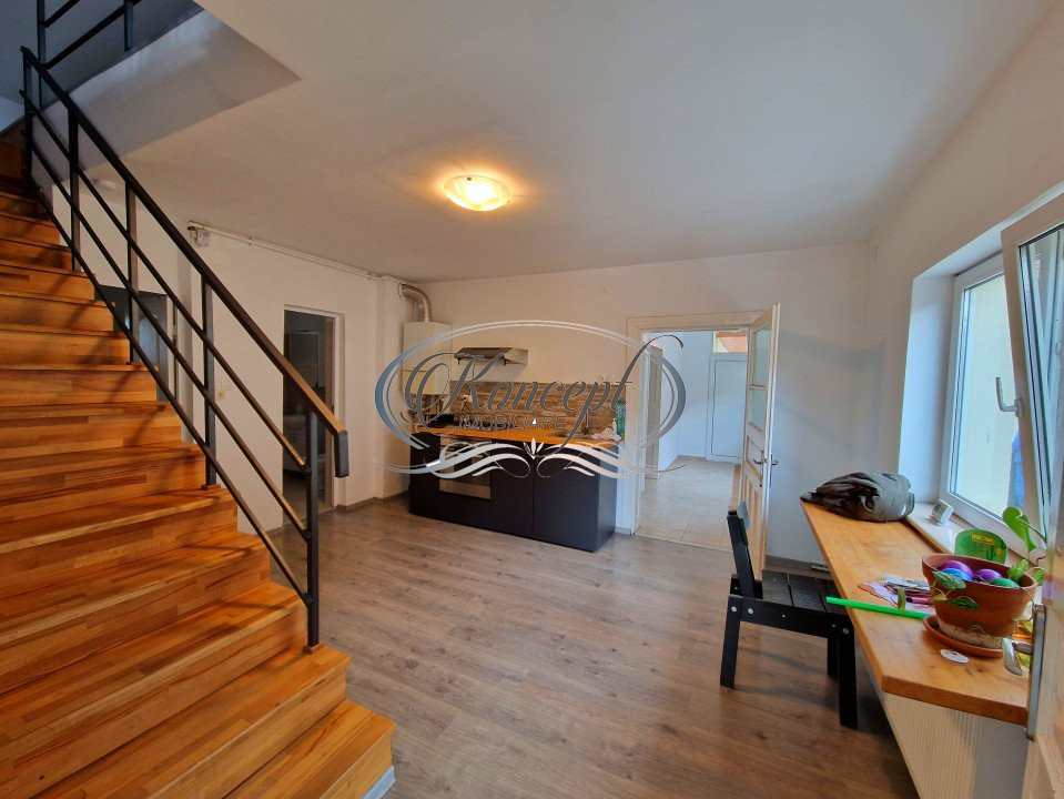 Casa spatioasa pentru birouri in Someseni